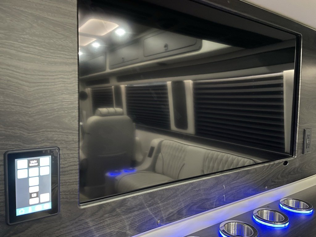 Used 2024 Mercedes-Benz Sprinter 3500 image 41