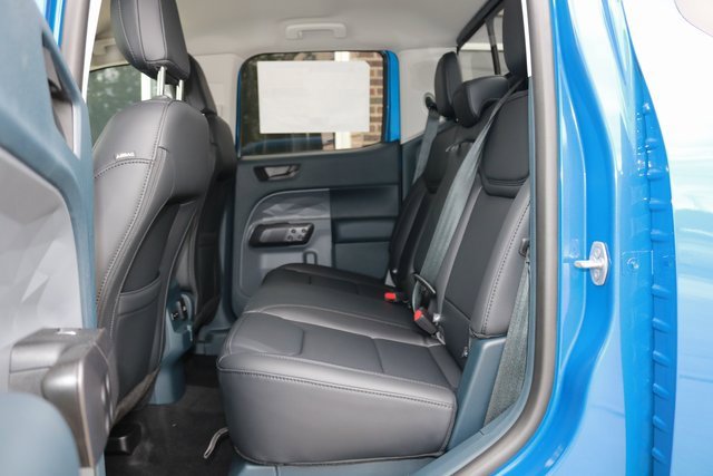 New 2025 Ford Maverick Lariat w/ Black Appearance Package image 18