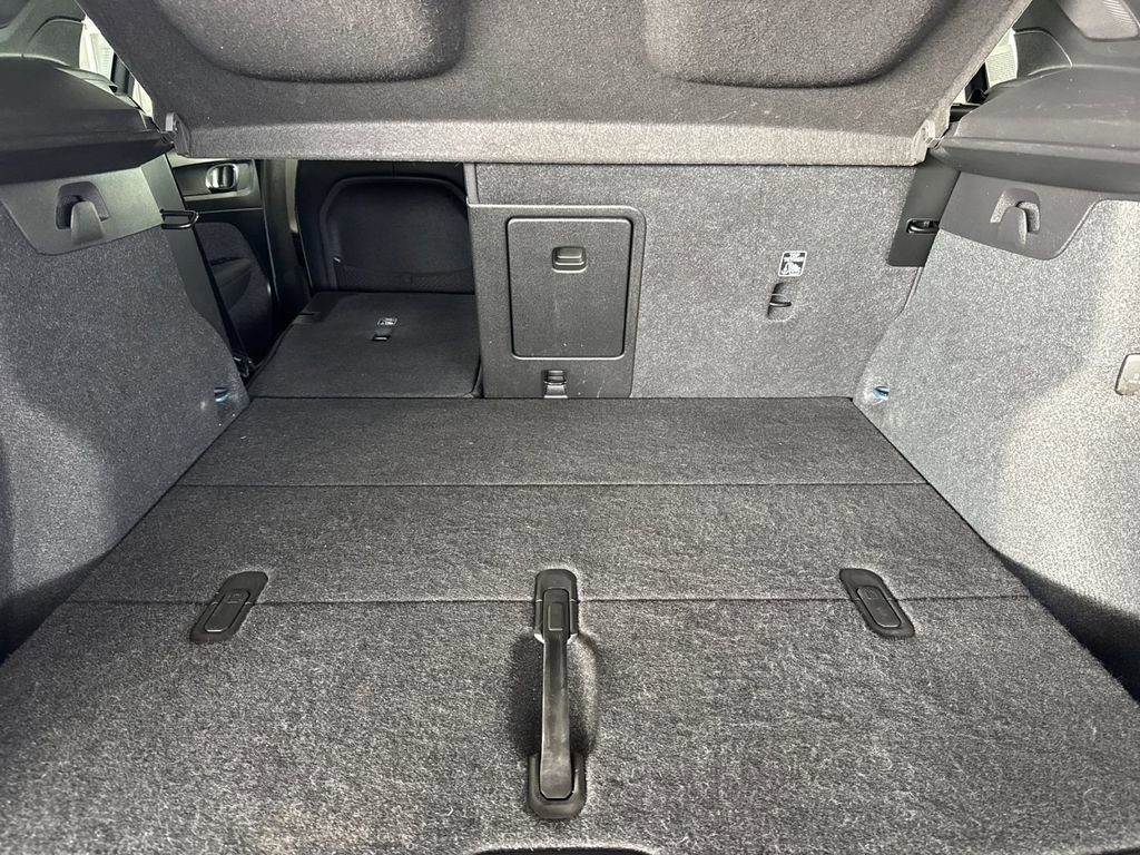 Certified 2023 Volvo XC40 B5 Ultimate image 14