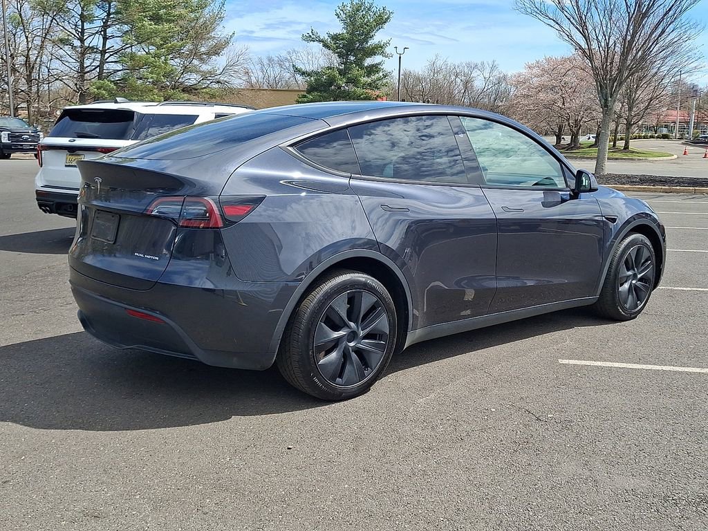 Used 2024 Tesla Model Y Long Range image 9