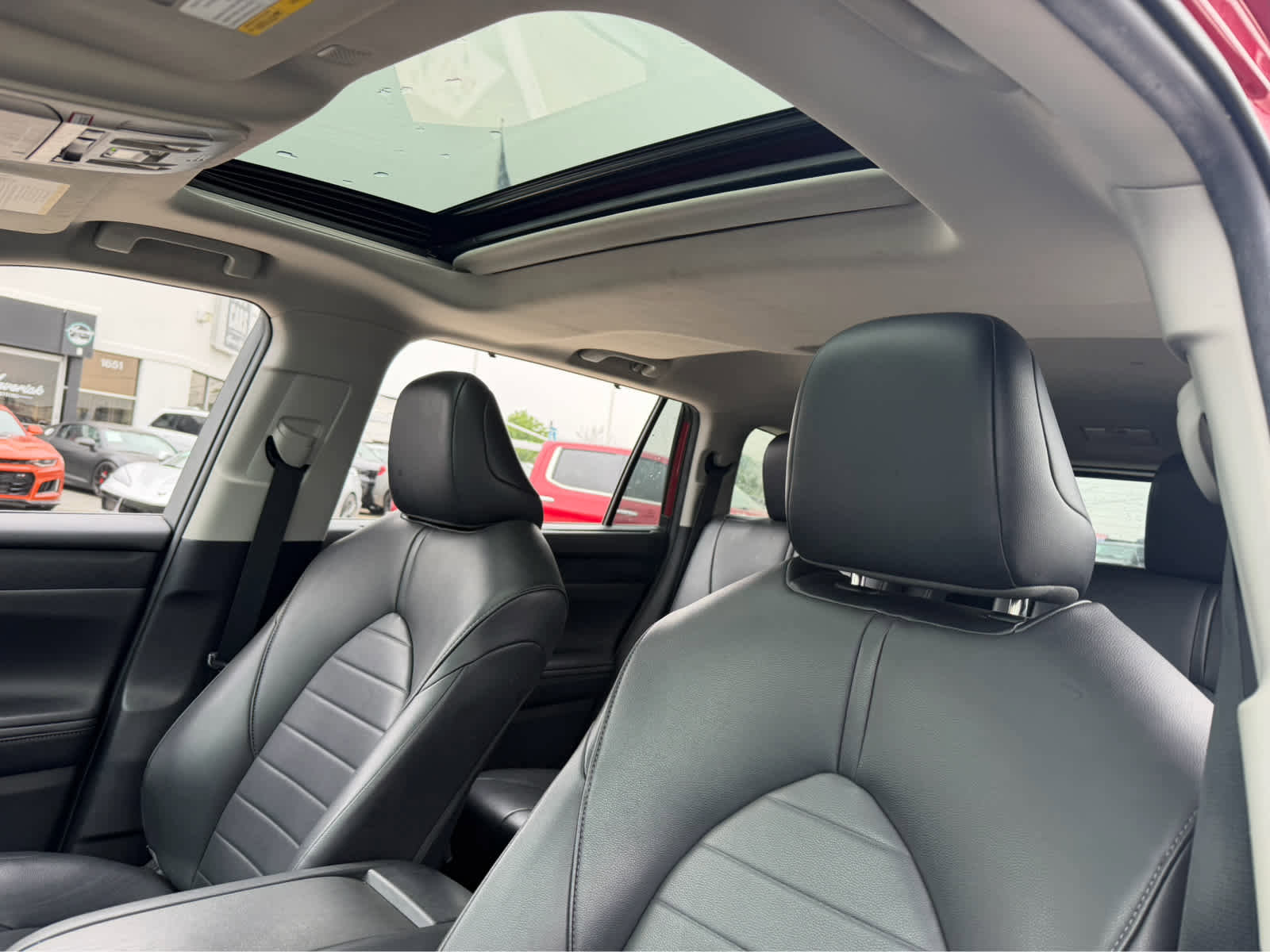 Used 2020 Toyota Highlander XLE FWD image 7