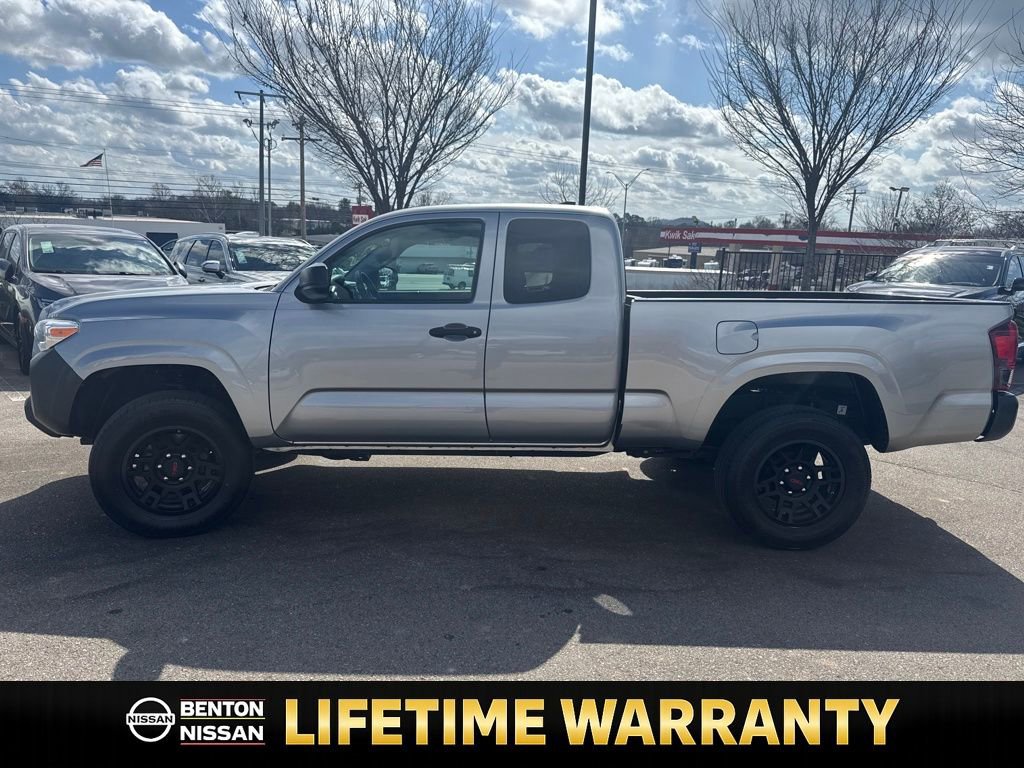 Used 2019 Toyota Tacoma SR image 5