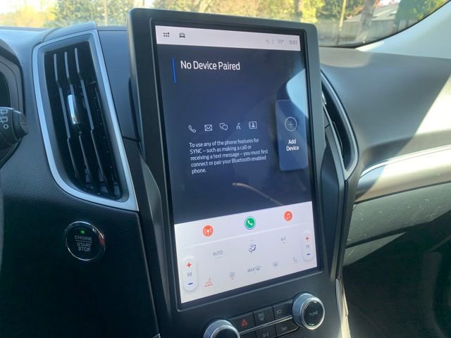 Used 2022 Ford Edge SEL image 16