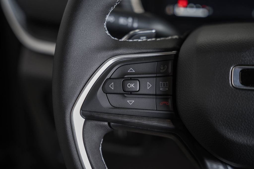 New 2025 Jeep Grand Cherokee Laredo X image 26