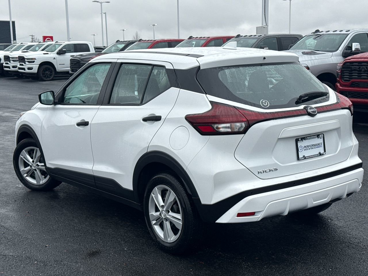 Used 2024 Nissan Kicks S image 5
