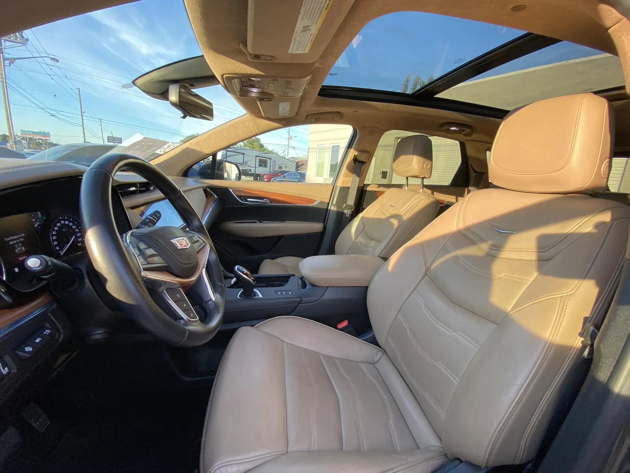 Used 2019 Cadillac XT5 Platinum image 10