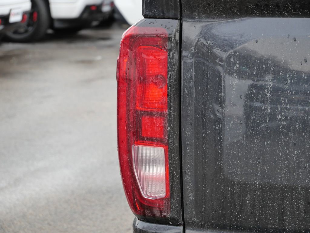 Used 2024 GMC Sierra 1500 Elevation image 9