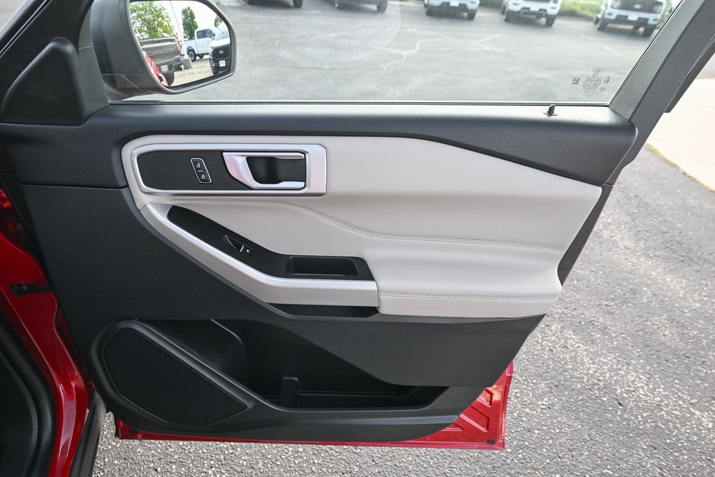 Certified 2023 Ford Explorer XLT w/ Equipment Group 202A image 27