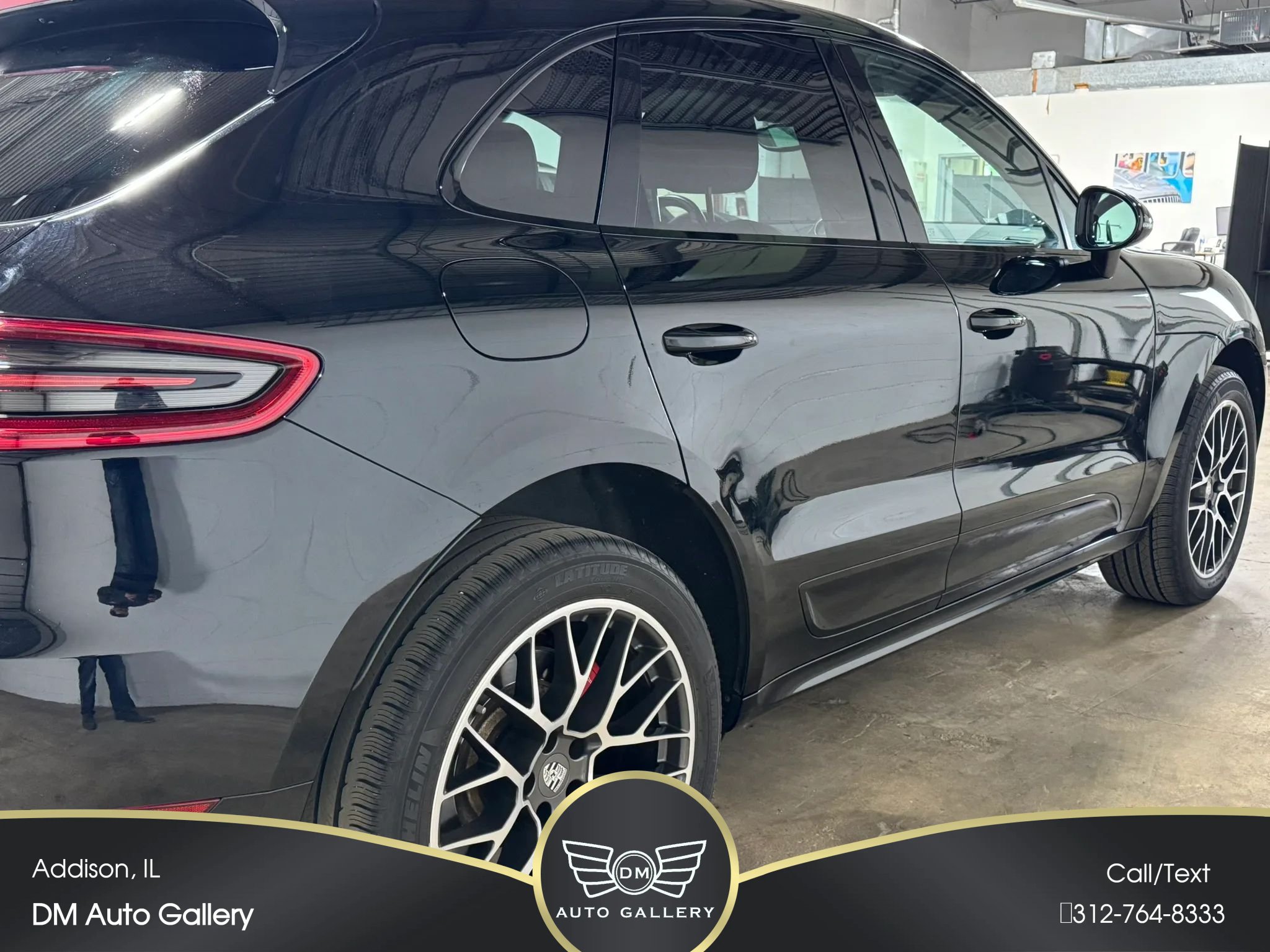 Used 2018 Porsche Macan Turbo w/ Premium Package Plus AWD/4WD image 19