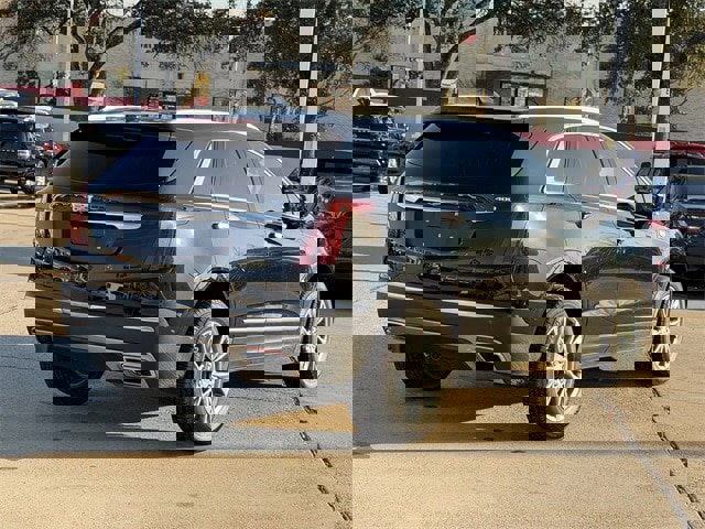 Used 2022 Cadillac XT5 Premium Luxury image 4