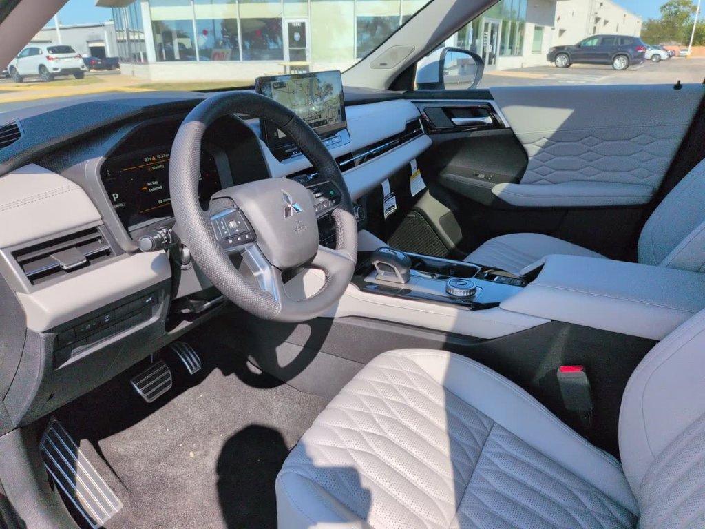 New 2026 Mitsubishi Outlander SEL AWD/4WD image 19