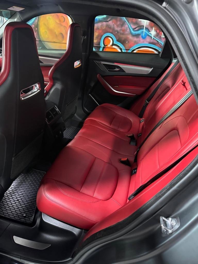 Used 2021 Jaguar F-PACE R-Dynamic S image 21