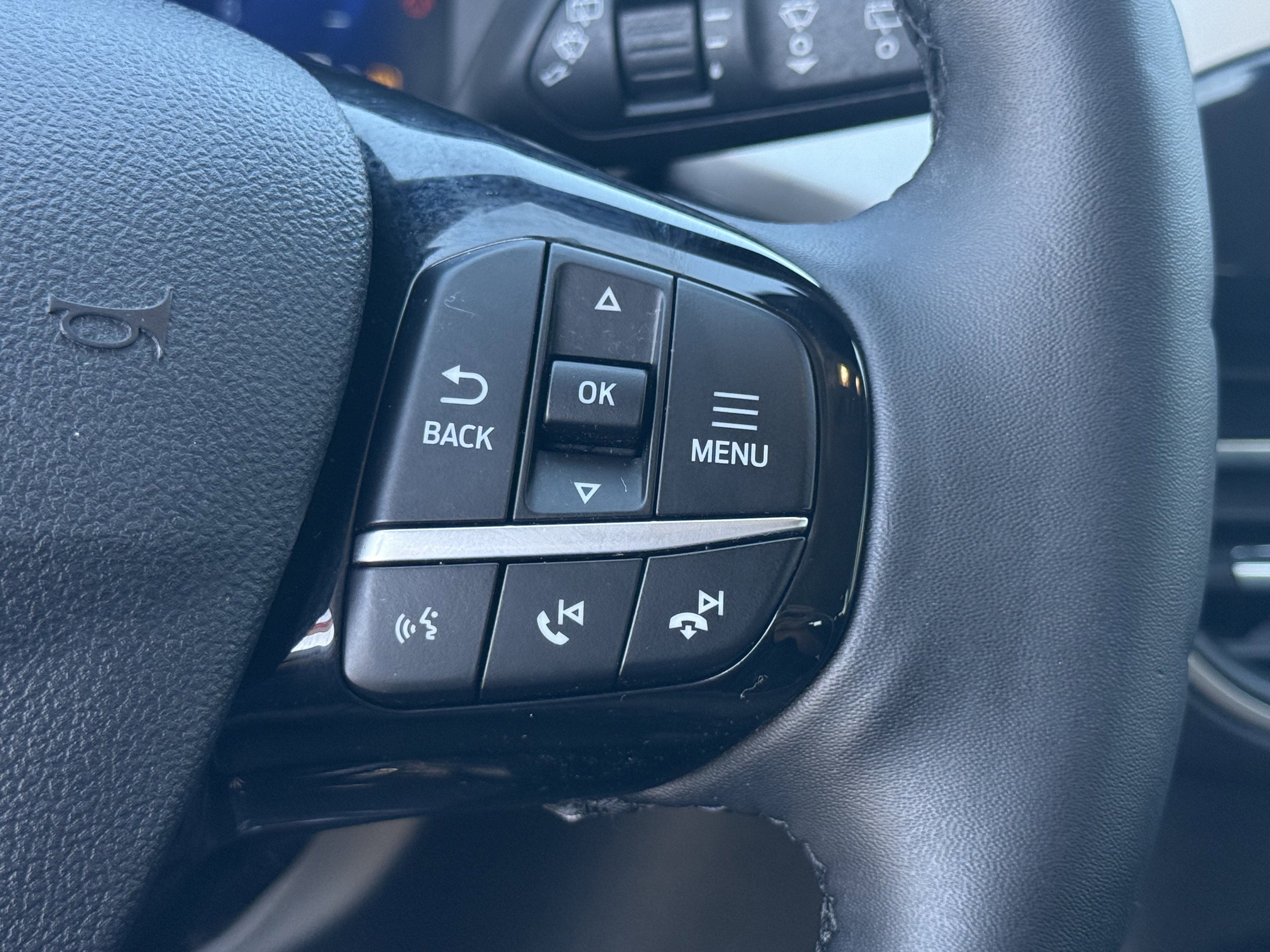 Used 2022 Ford Escape SEL w/ Technology Package image 20