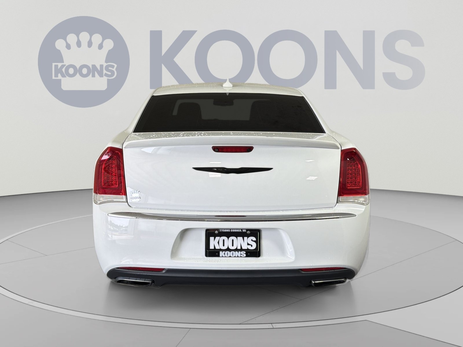 Used 2015 Chrysler 300 Limited w/ Driver Convenience Group AWD/4WD image 5