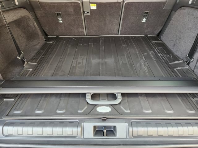 Used 2025 Land Rover Discovery S AWD/4WD image 22