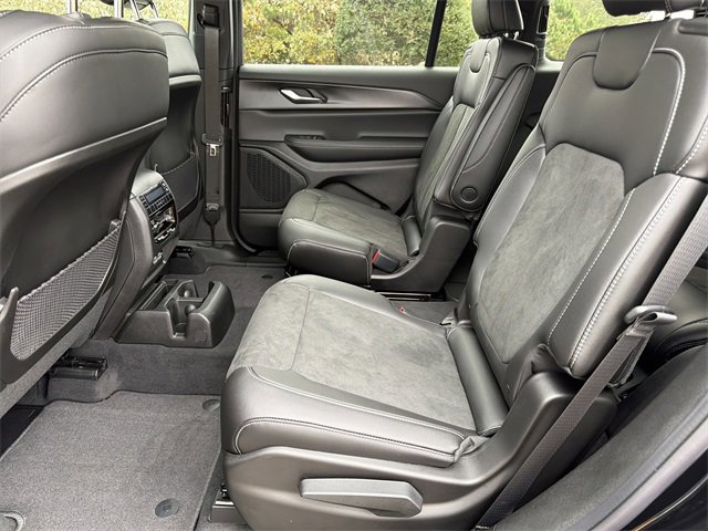 New 2025 Jeep Grand Cherokee L Altitude image 22