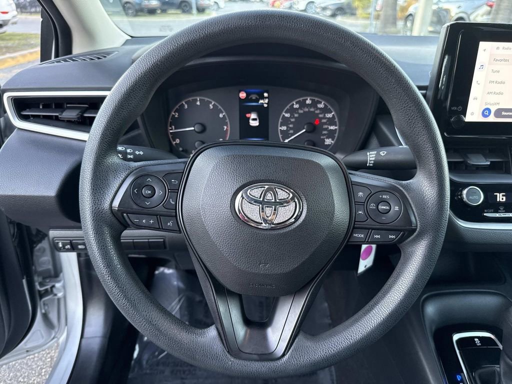 Used 2023 Toyota Corolla LE image 39