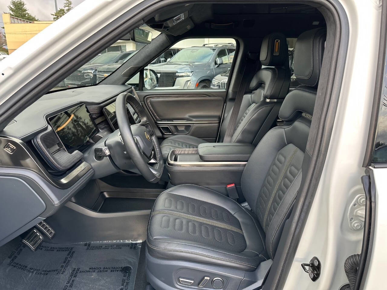 Used 2022 Rivian R1T Launch Edition image 39