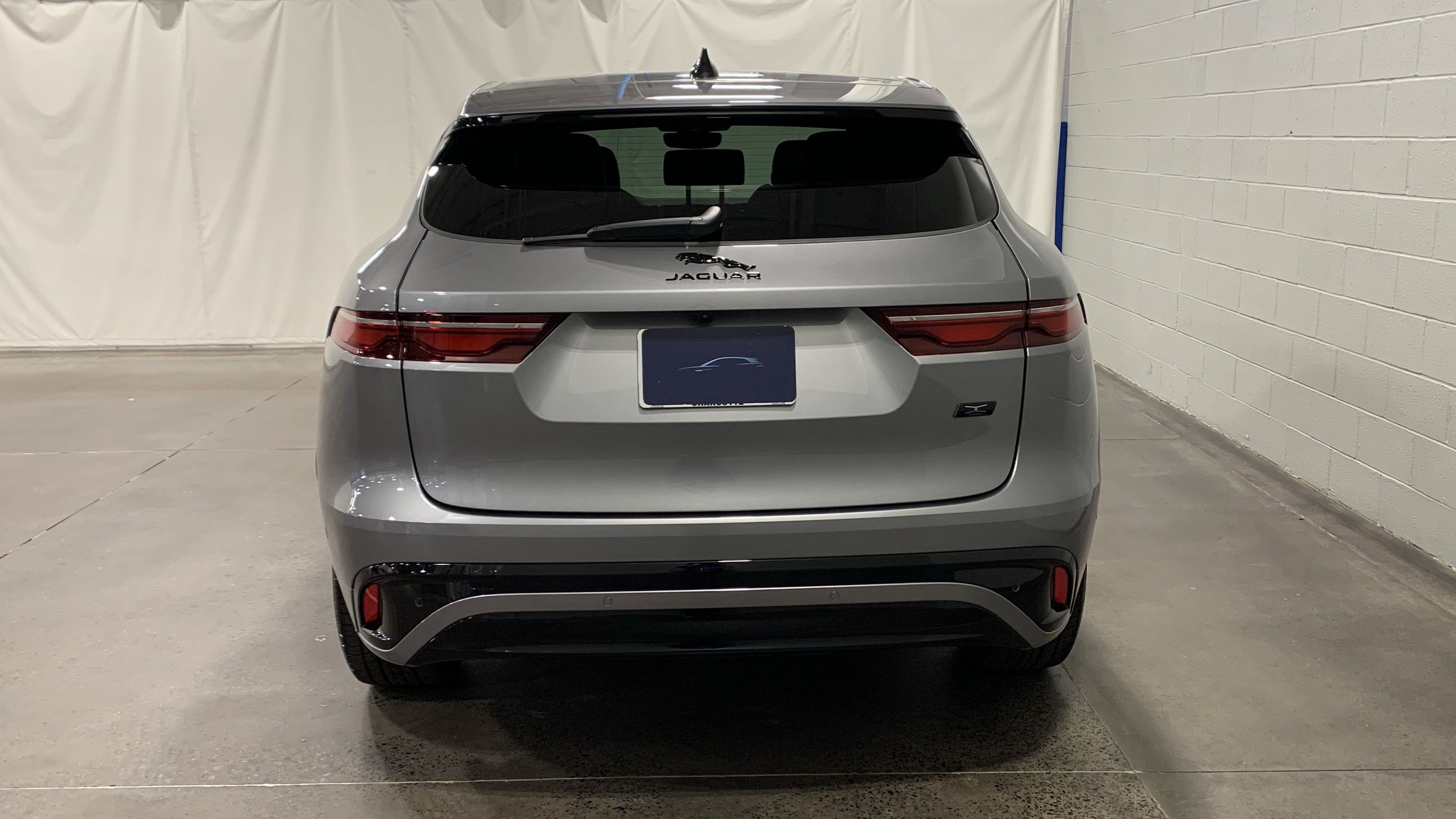 New 2026 Jaguar F-PACE R-Dynamic S image 8
