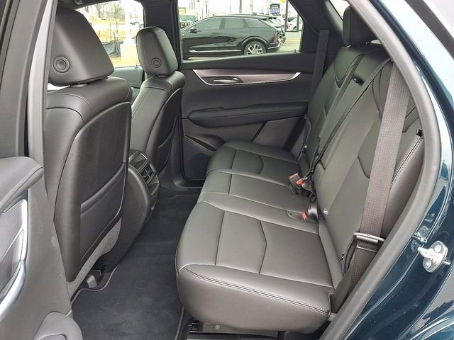 New 2025 Cadillac XT5 Luxury image 8