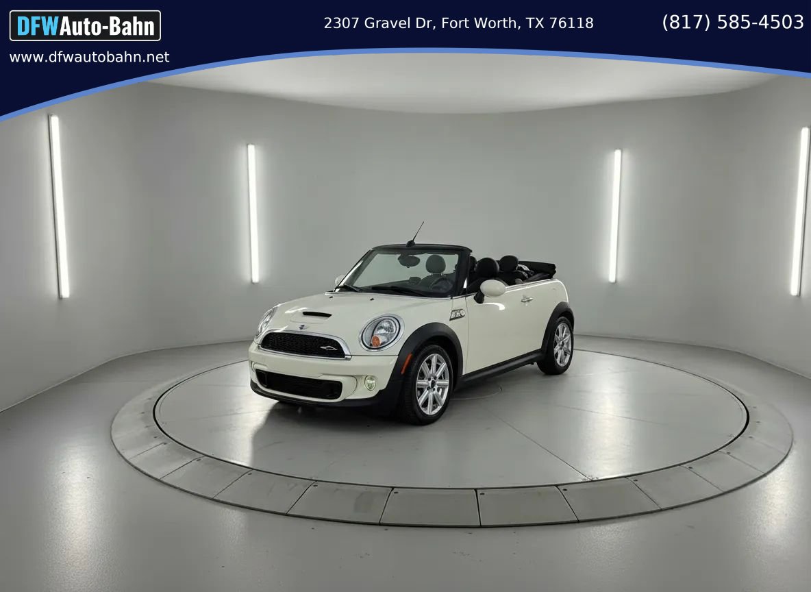 Used 2015 MINI Cooper S image 1