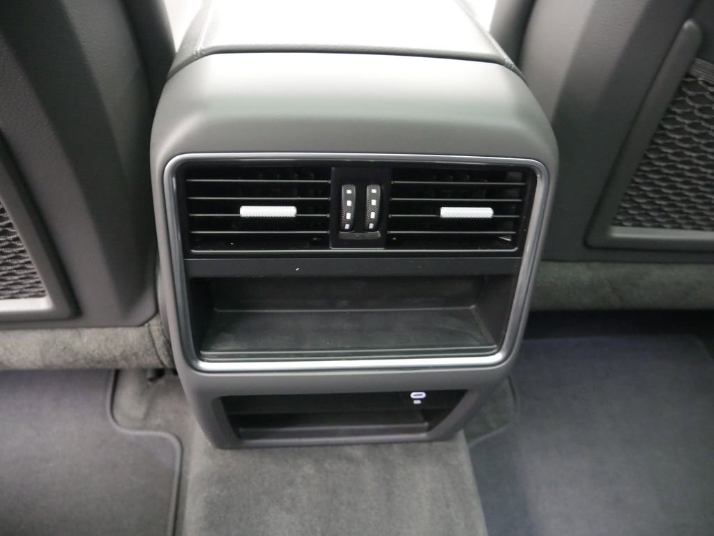 Certified 2023 Porsche Cayenne image 32