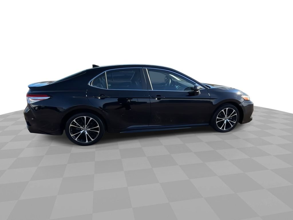 Used 2020 Toyota Camry SE image 9