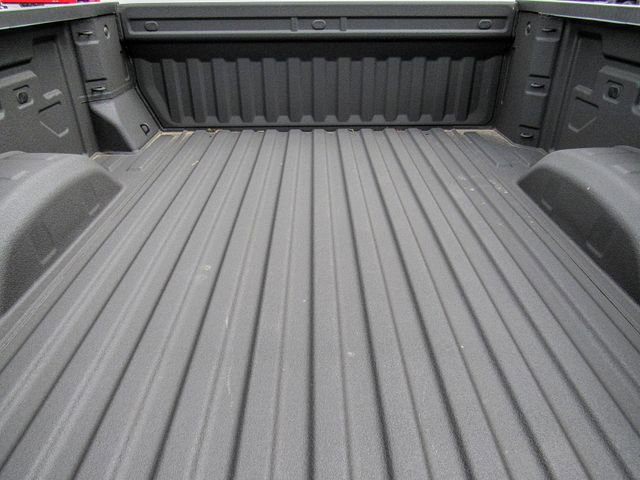 New 2024 GMC Sierra 2500 Pro w/ X31 Off-Road Package image 6