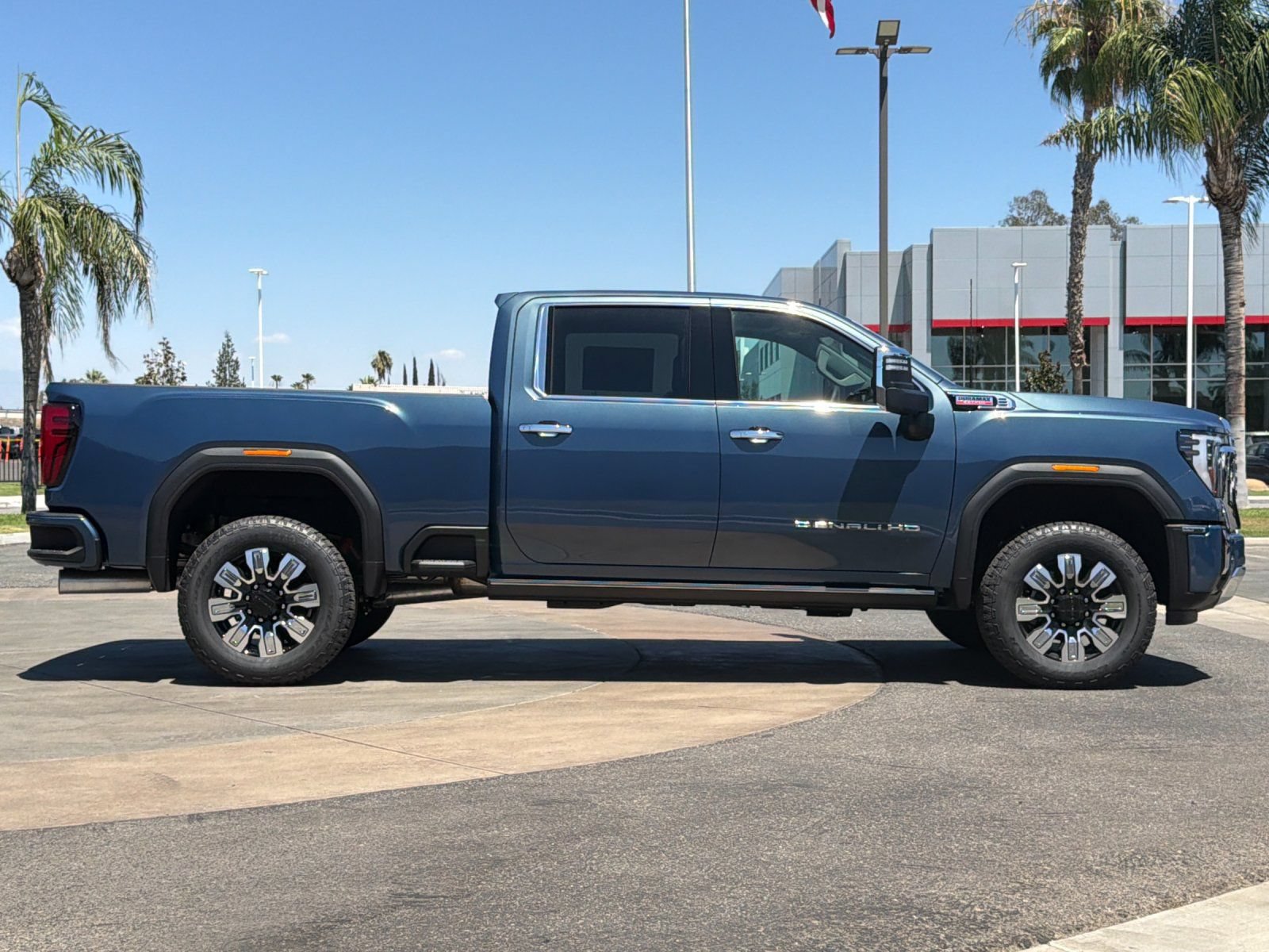 New 2026 GMC Sierra 3500 Denali w/ Denali Reserve Package AWD/4WD image 3