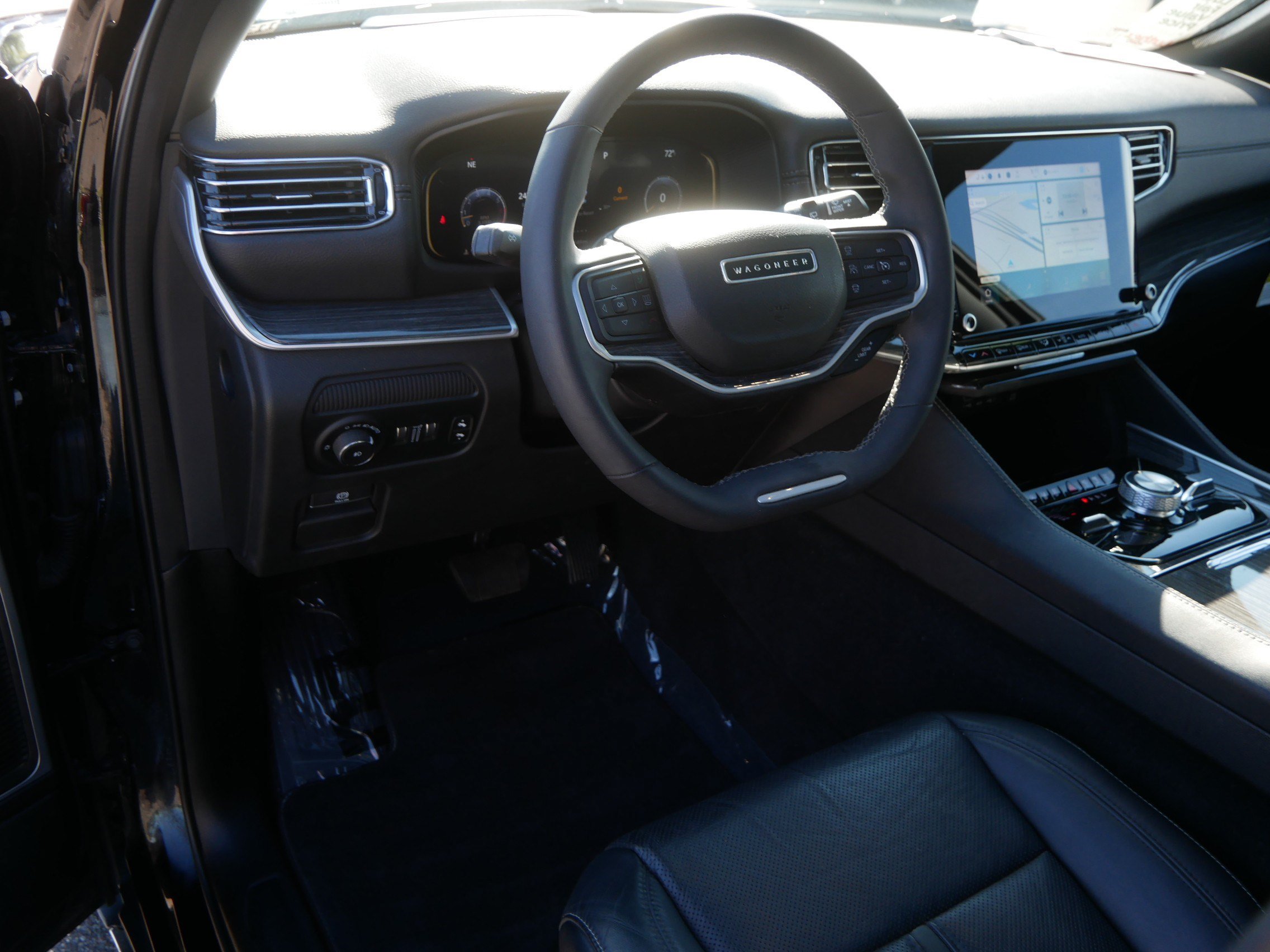 Certified 2022 Jeep Wagoneer Series II w/ Convenience Group I AWD/4WD image 20