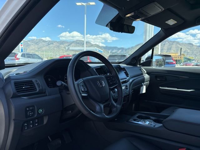 Used 2025 Honda Ridgeline TrailSport image 10