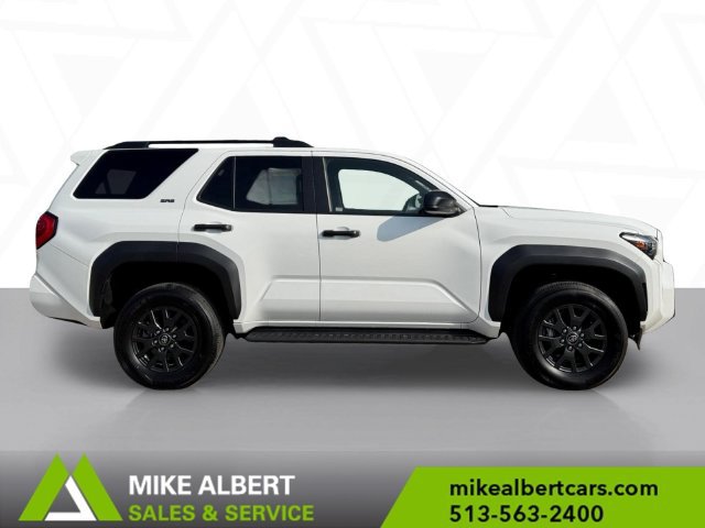 Used 2025 Toyota 4Runner SR5 AWD/4WD image 3