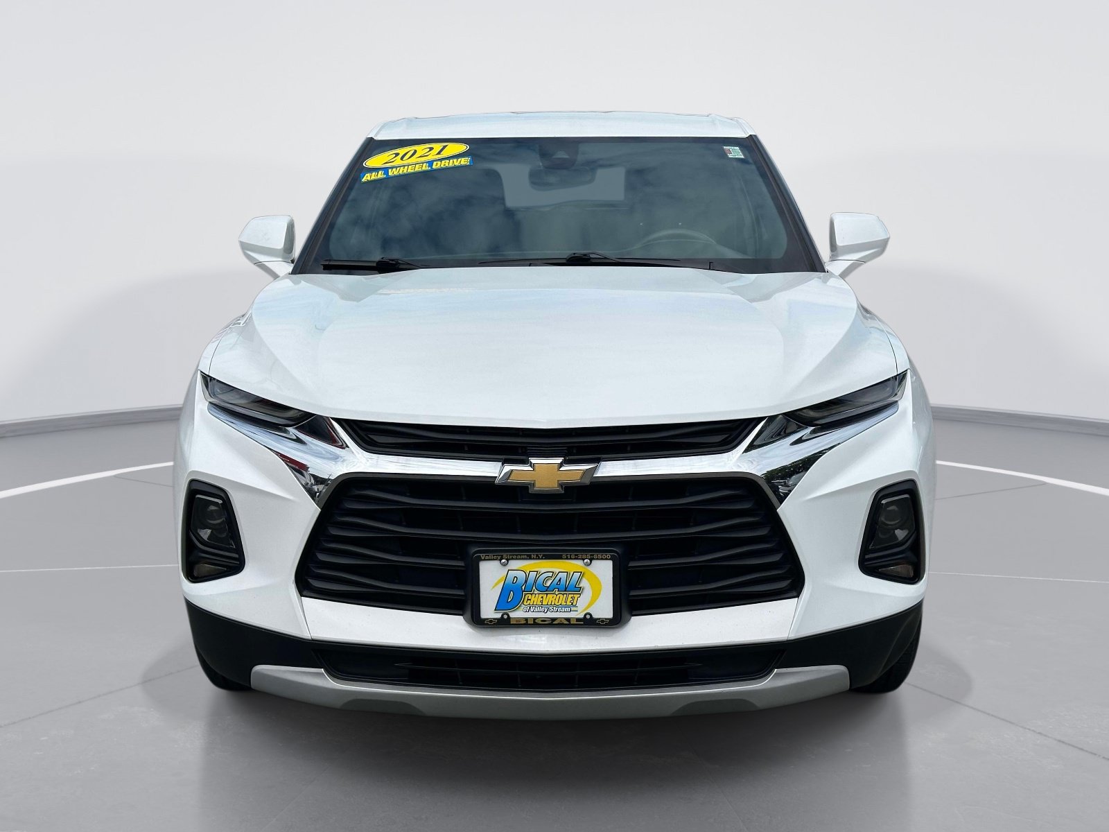 Used 2021 Chevrolet Blazer LT AWD/4WD image 2