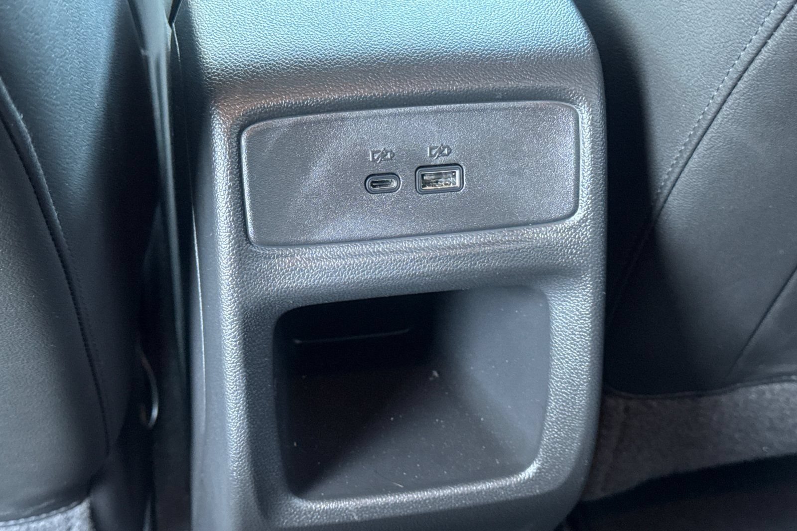 Used 2026 Chevrolet Trax LT w/ Sunroof Package FWD image 40