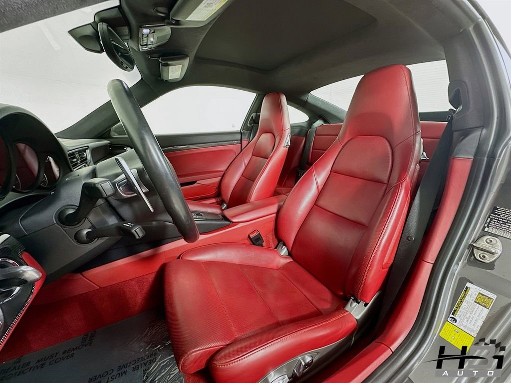 Used 2015 Porsche 911 Turbo image 16