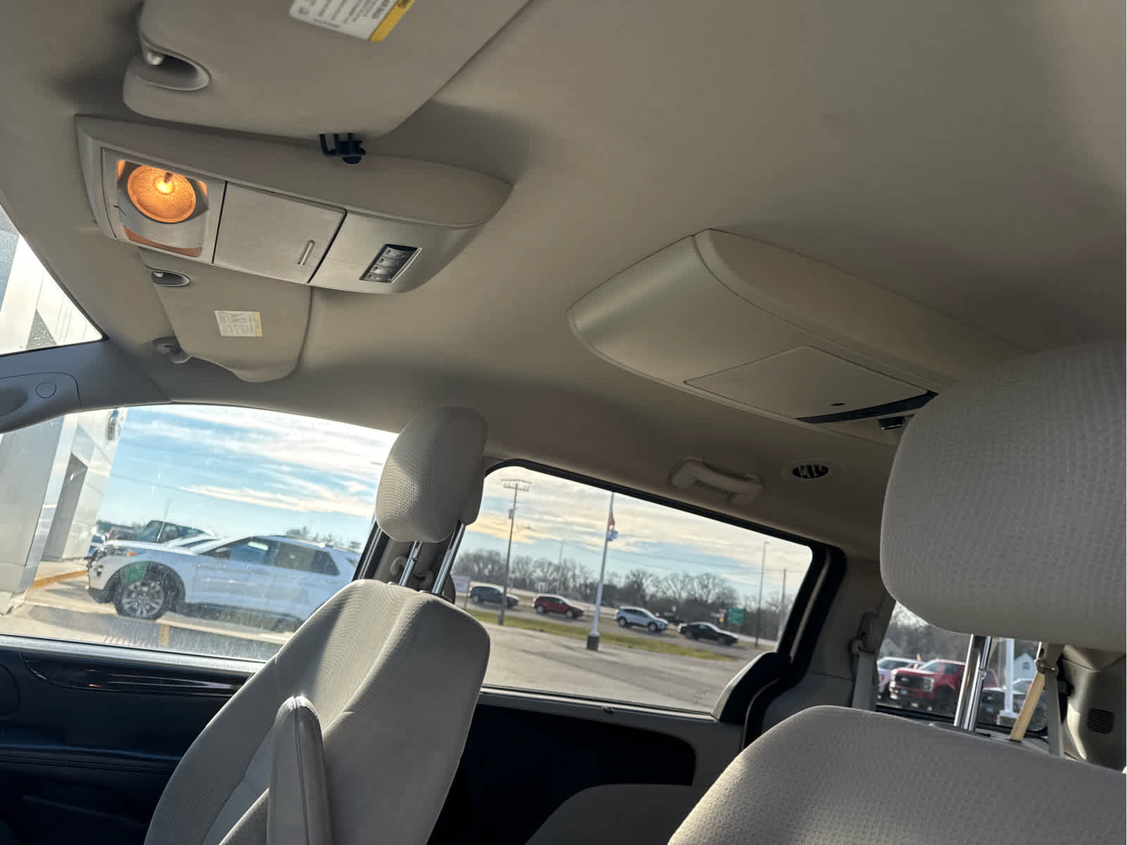 Used 2013 Dodge Grand Caravan SXT w/ Entertainment Group 1 image 6