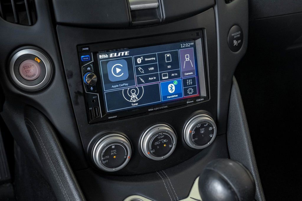 Used 2020 Nissan 370Z Coupe image 23