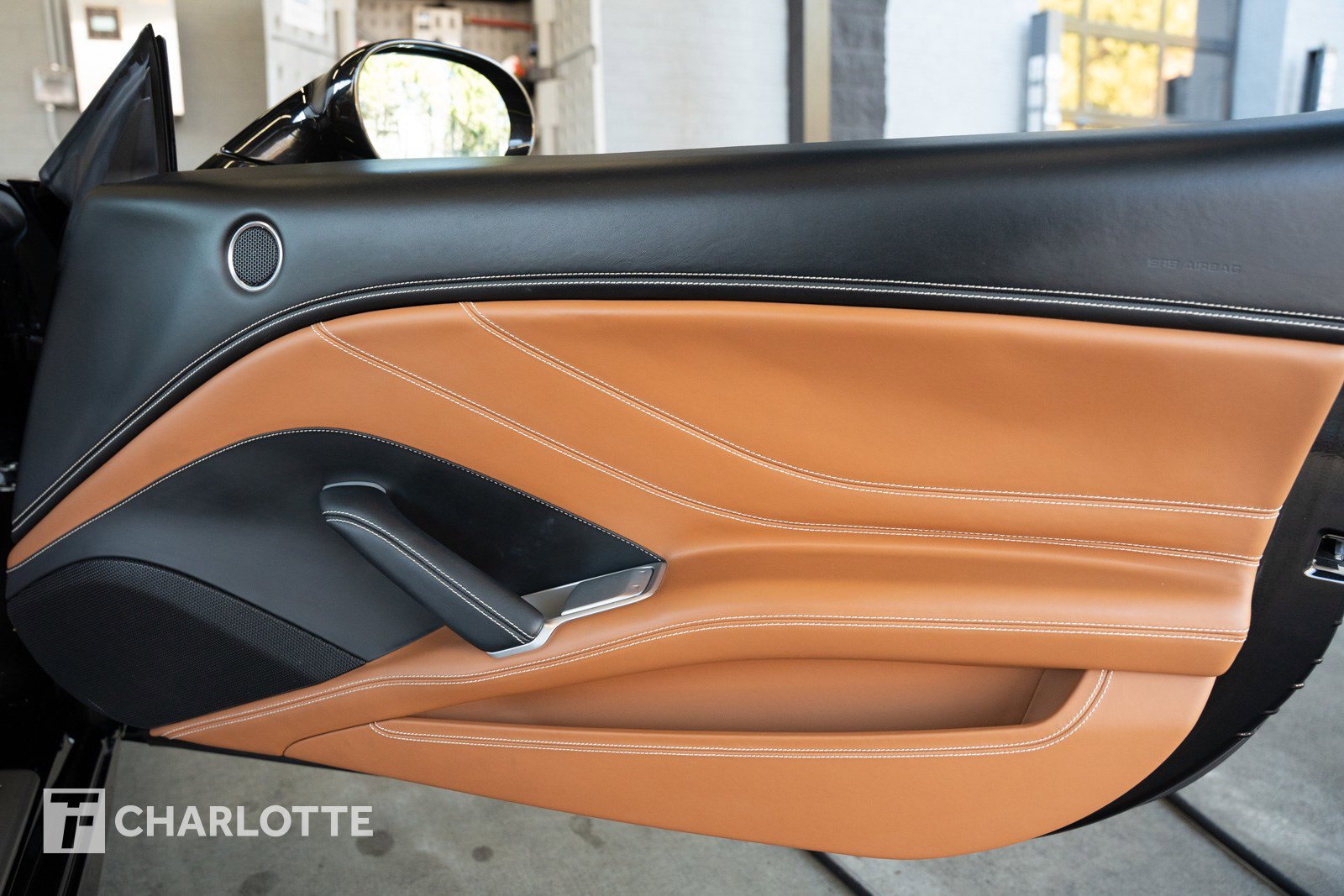 Used 2016 Ferrari California T image 33