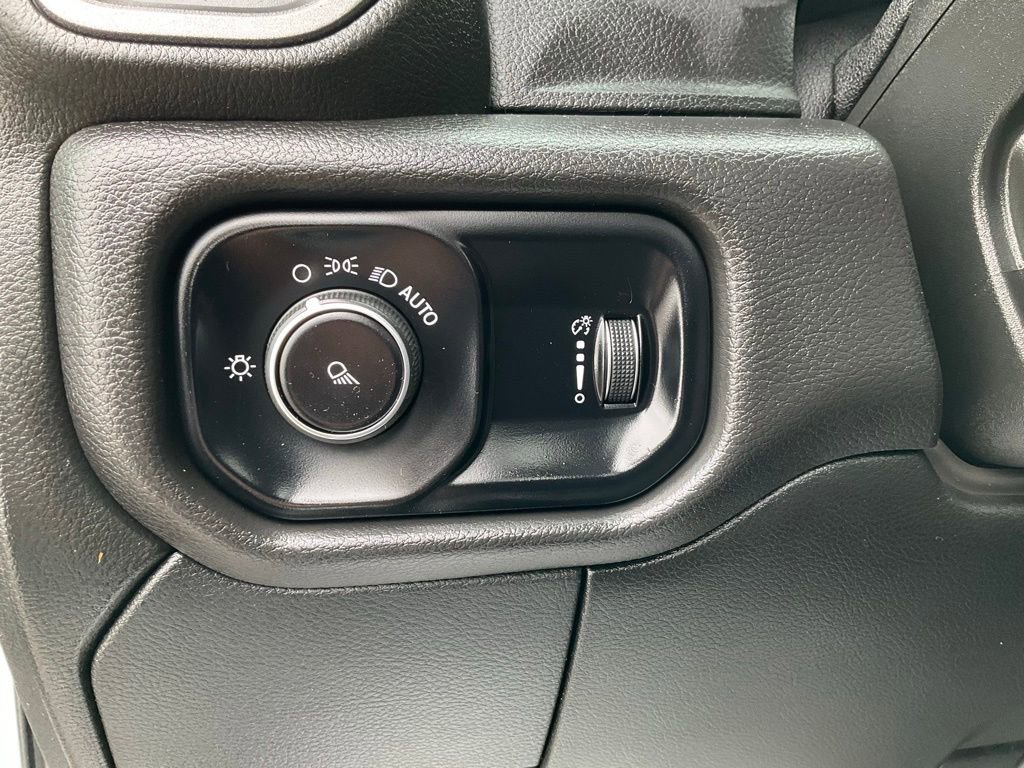 Used 2024 RAM 2500 Tradesman w/ Chrome Appearance Group image 3