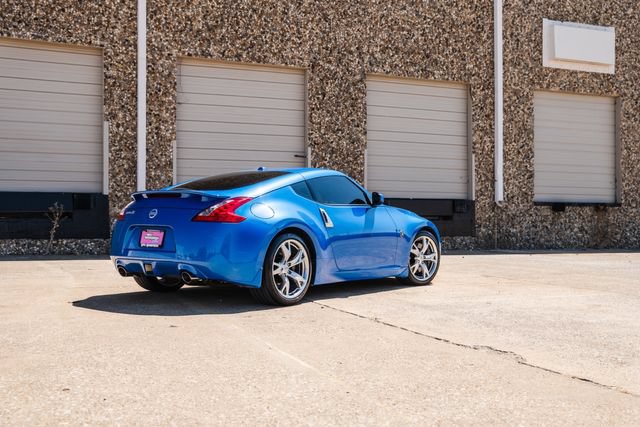 Used 2010 Nissan 370Z Touring w/ Sport Pkg RWD image 21