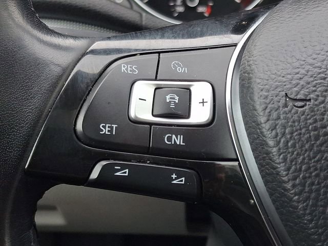 Used 2018 Volkswagen Passat 2.0T SE image 21