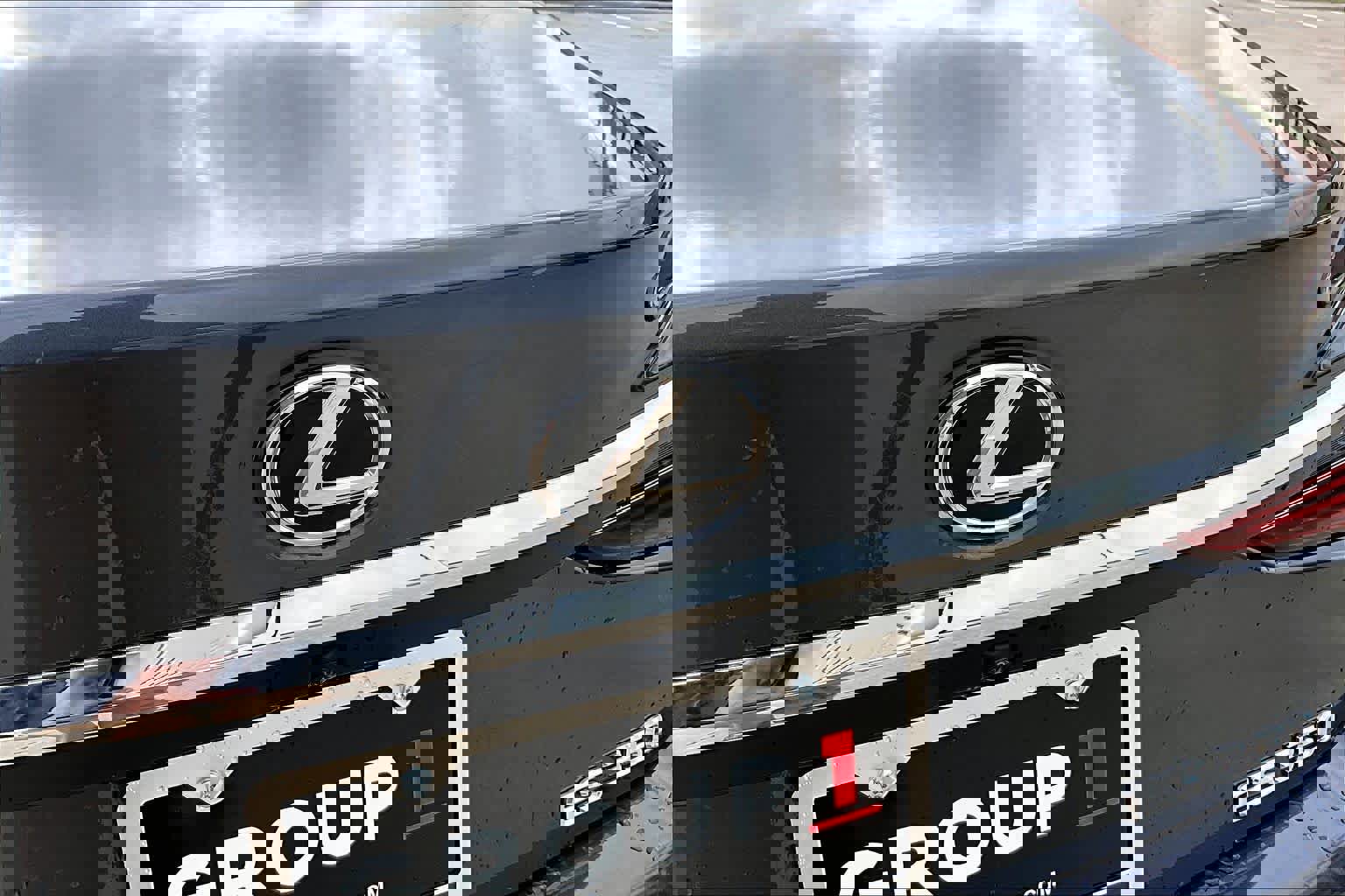 Used 2025 Lexus ES 350 w/ Premium Package image 31