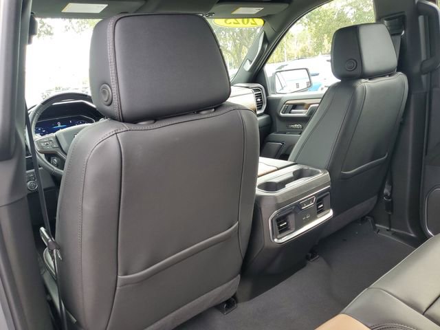 Used 2025 Chevrolet Silverado 1500 High Country w/ Technology Package image 10