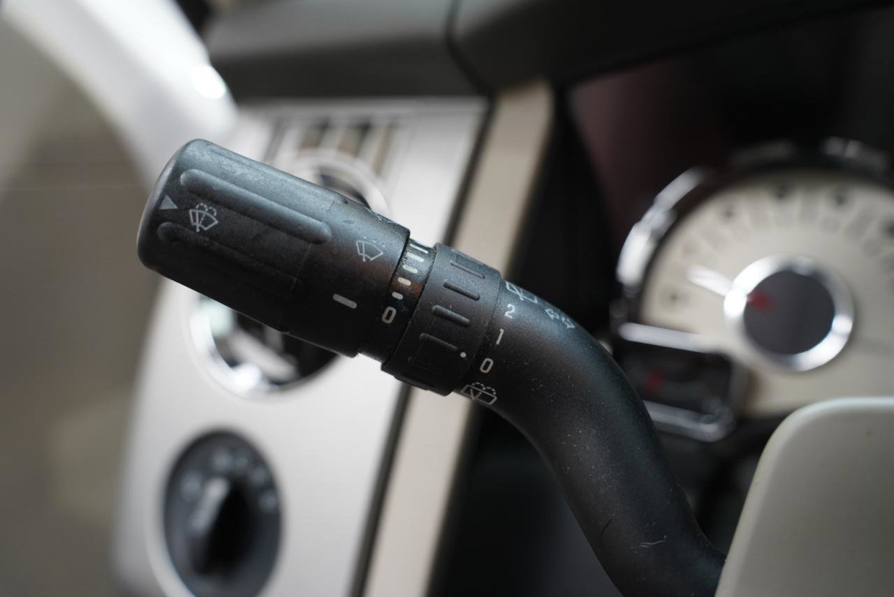 Used 2013 Ford Expedition Limited RWD image 15