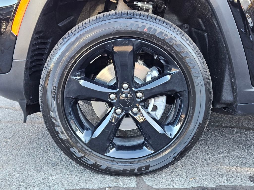 New 2025 Jeep Grand Cherokee Altitude image 30