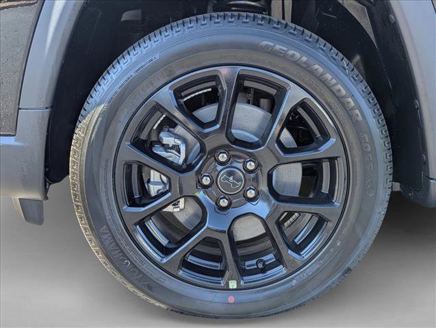 New 2026 Jeep Compass Latitude image 9