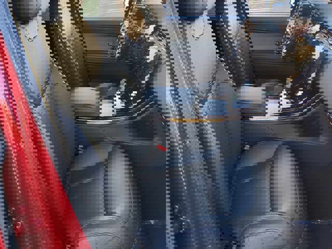 Used 2025 Land Rover Range Rover Sport SE image 24