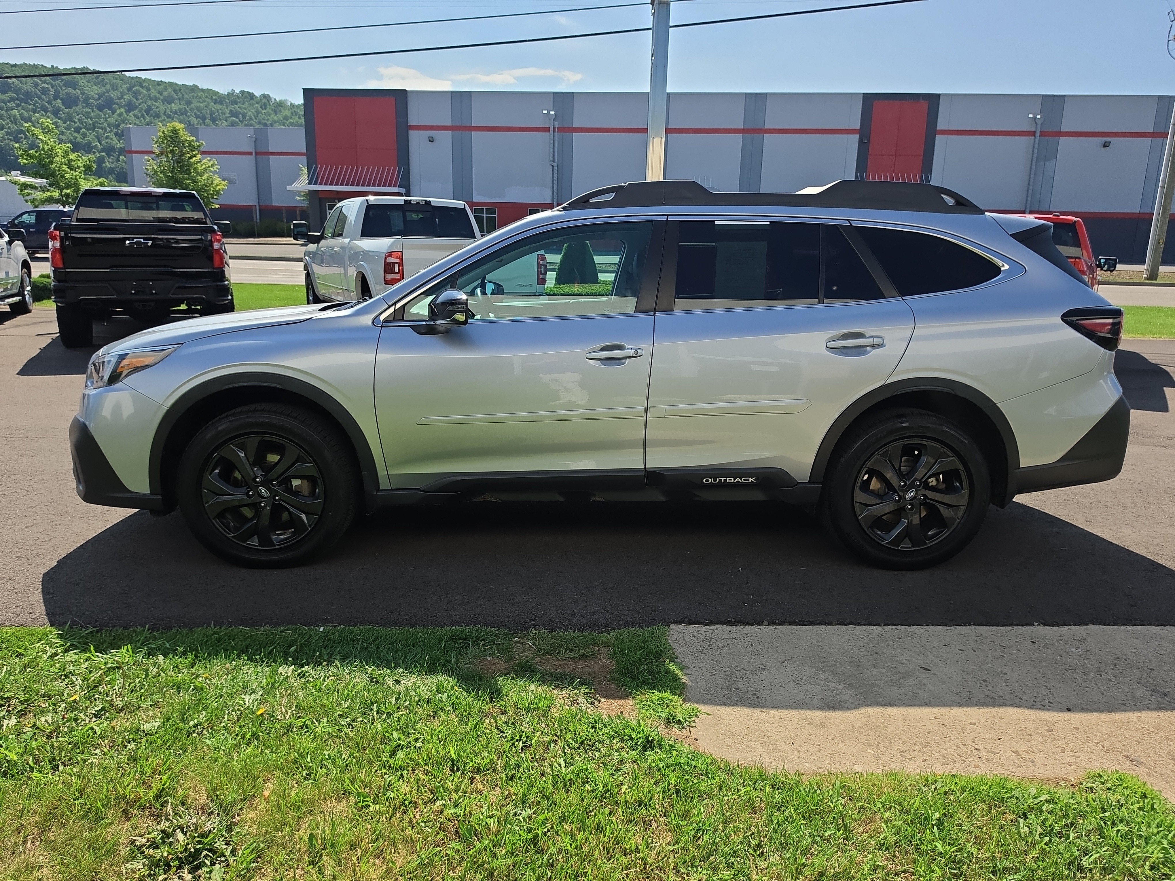 Used 2021 Subaru Outback Onyx Edition XT AWD/4WD image 7
