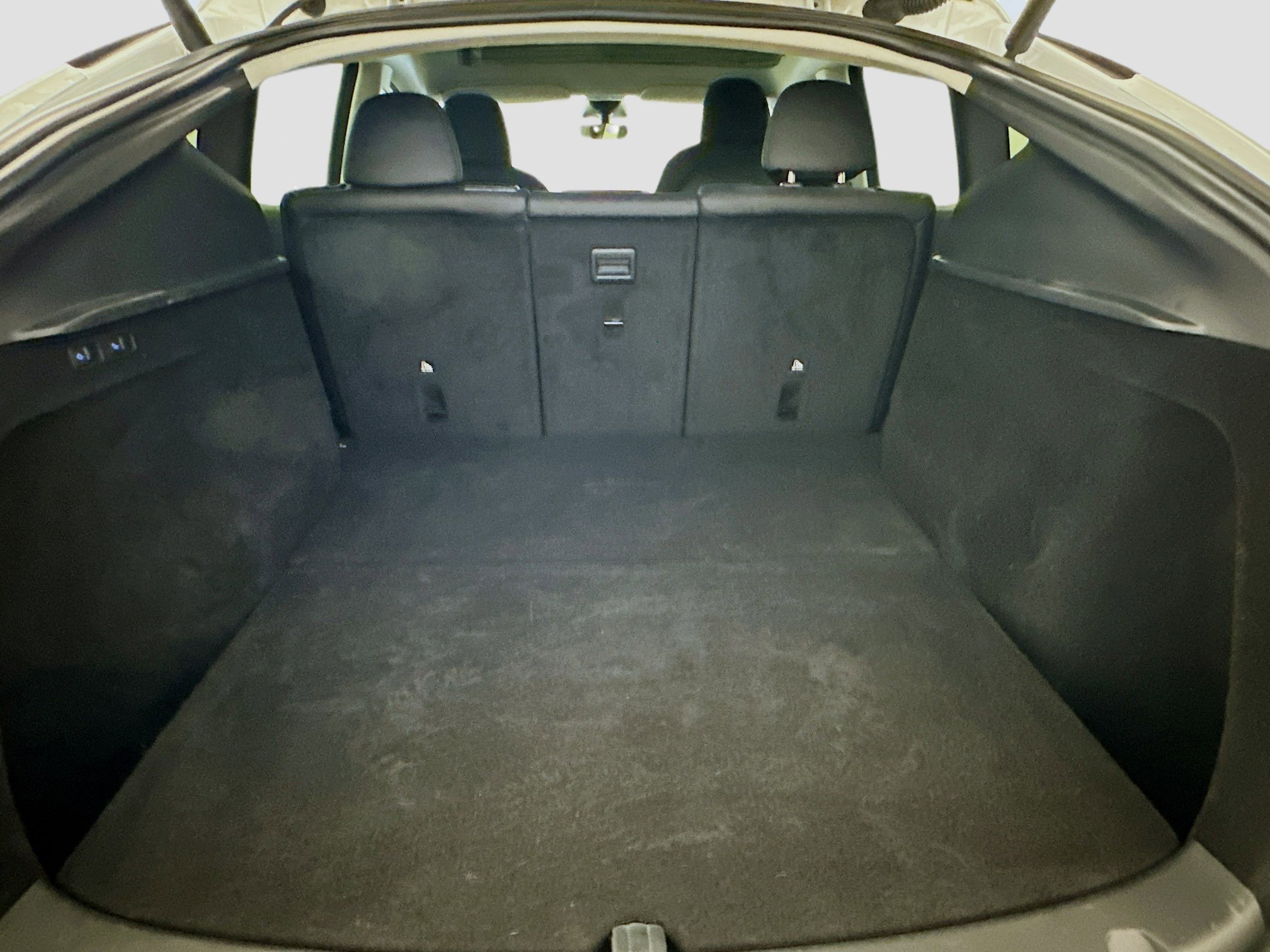 Used 2023 Tesla Model Y Performance image 29