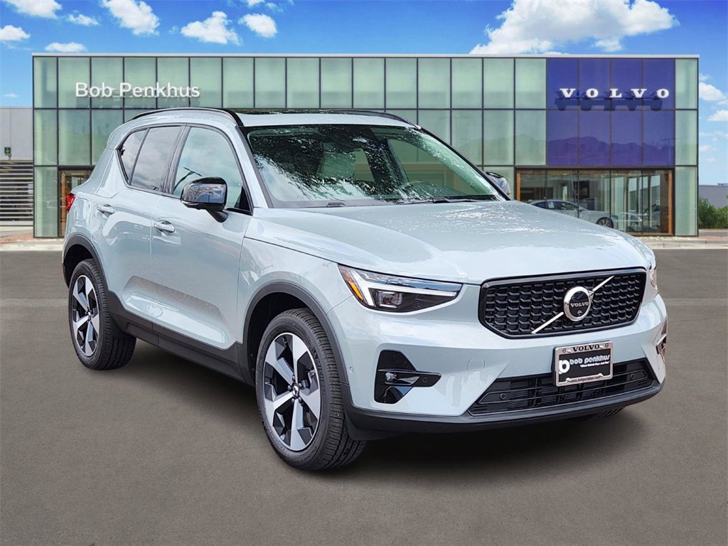 New 2026 Volvo XC40 B5 Plus w/ Protection Package Premier